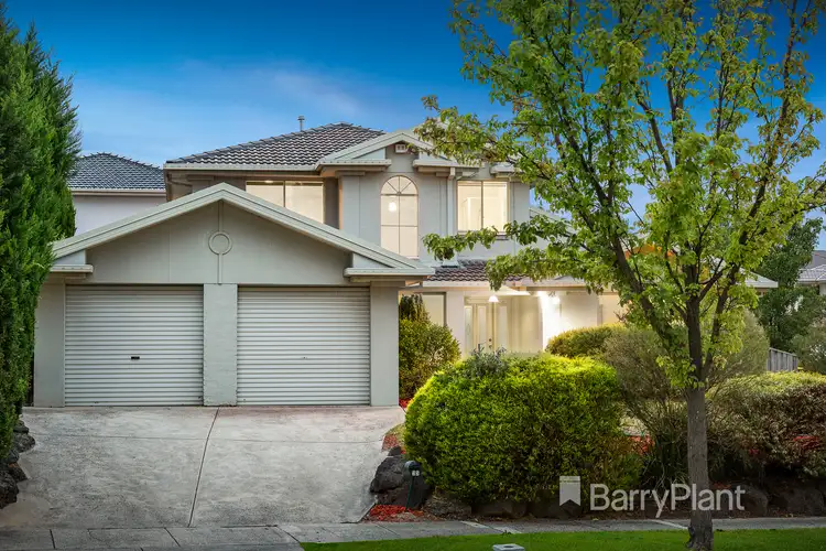25 Johns Grove, Doncaster East VIC 3109