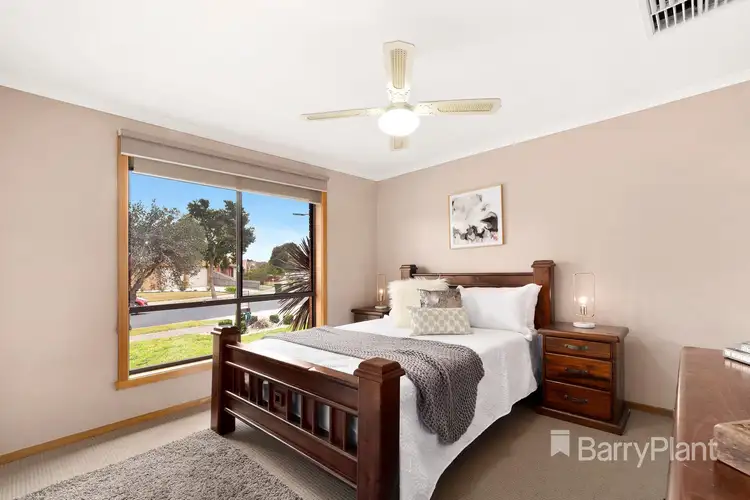 Fifth view of Homely house listing, 10 Sieben Close, Mill Park VIC 3082