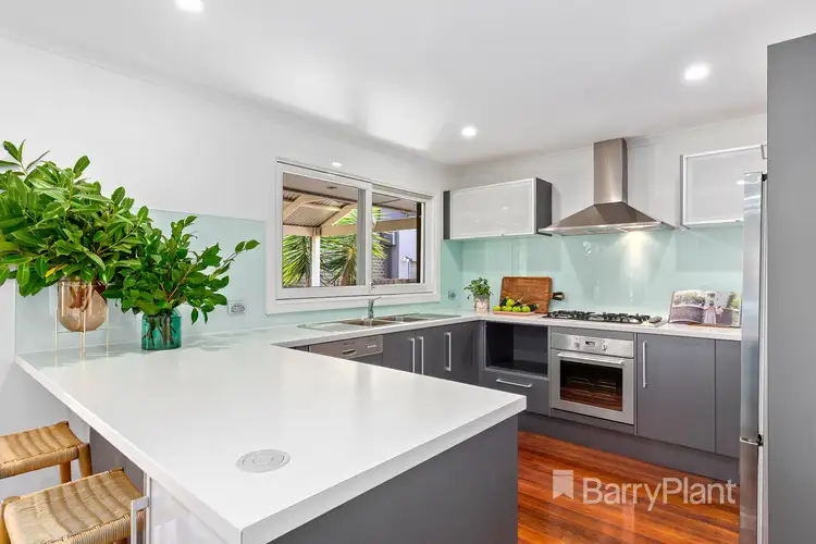 17 Linsley Way, Wantirna VIC 3152