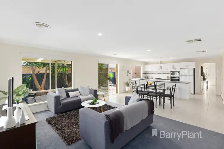 19 Dawson Crescent, Manor Lakes VIC 3024