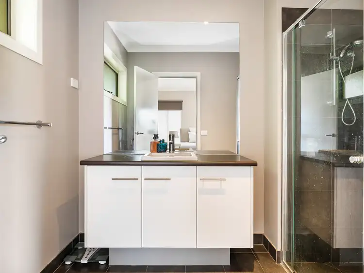 Fifth view of Homely house listing, 25 Verdant Avenue, Sandhurst VIC 3977