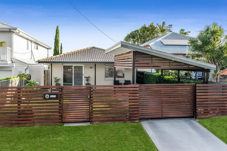 12 Moreton Avenue