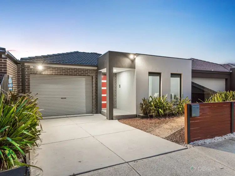 32 The Glade, Hampton Park VIC 3976
