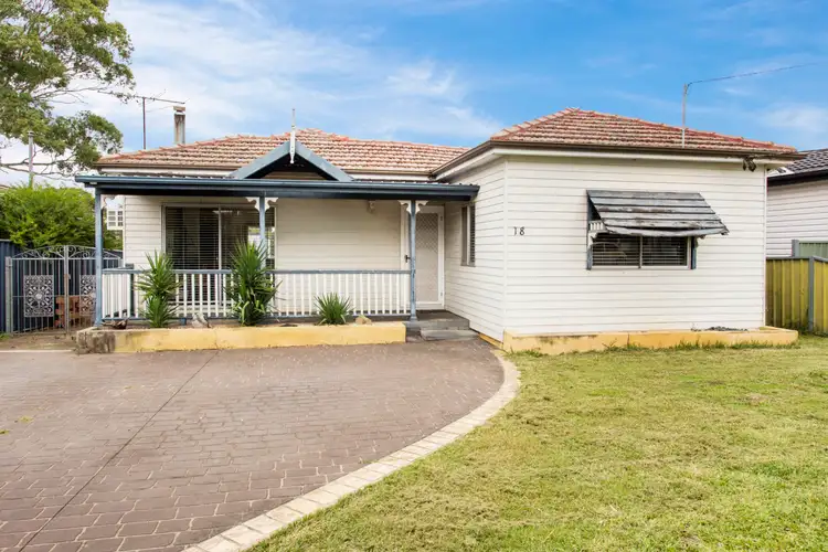 18 White Parade, St Marys NSW 2760