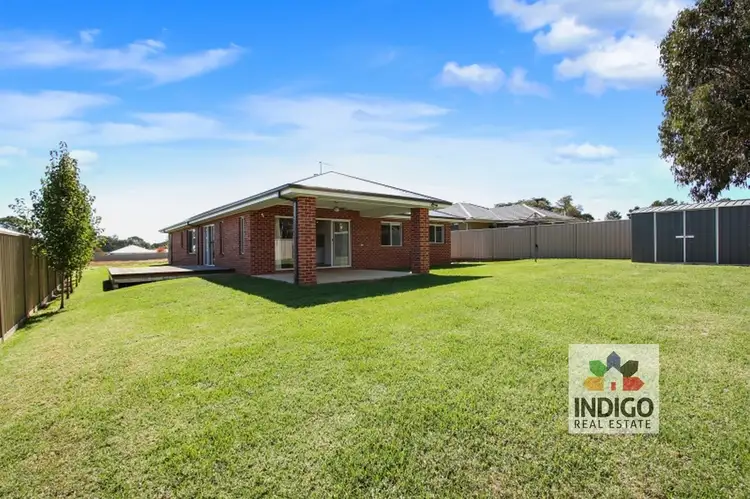 18 Mossgrove Way, Beechworth VIC 3747
