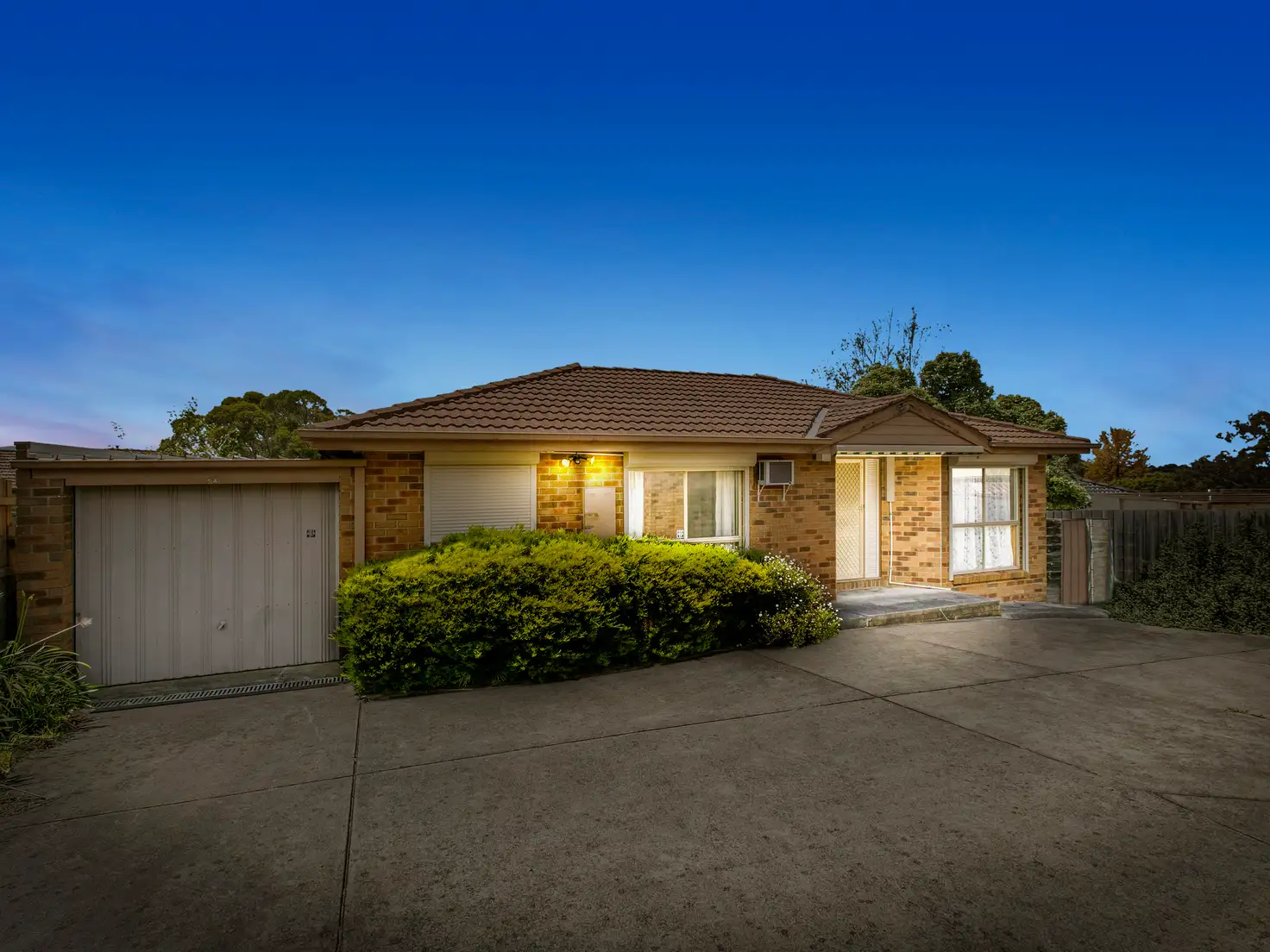 Main view of Homely unit listing, 2/241 Power Road, Endeavour Hills VIC 3802