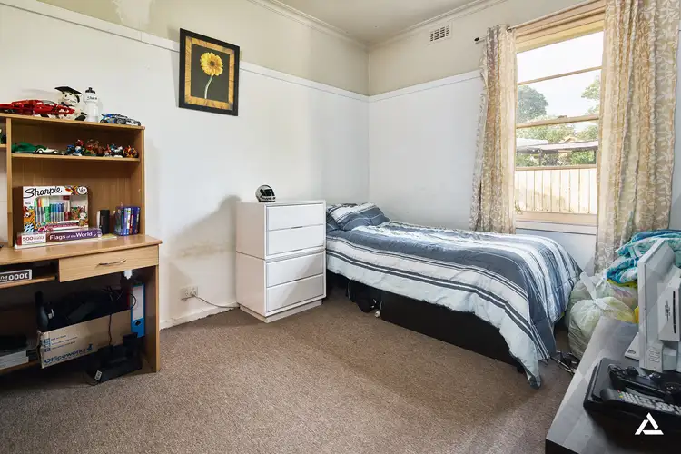 Fifth view of Homely house listing, 2 Ronalds Court, Drouin VIC 3818