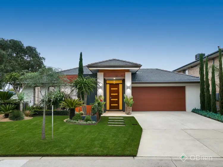 2 Bluewater Drive, Sandhurst VIC 3977