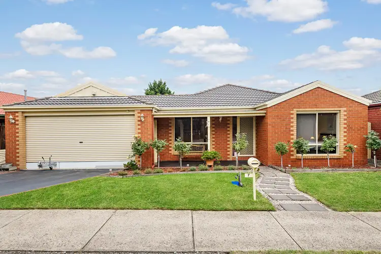 7 Clifton Park Drive, Carrum Downs VIC 3201