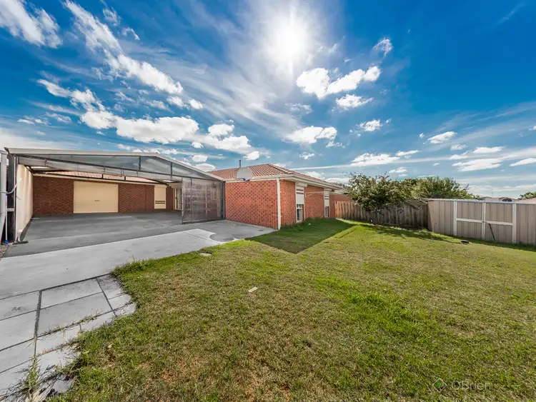 Sixth view of Homely house listing, 8 Ironbark Close, Hampton Park VIC 3976