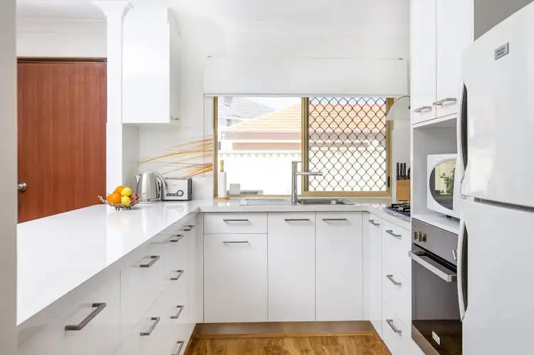 Fifth view of Homely villa listing, 2/327 Canning Highway, Como WA 6152