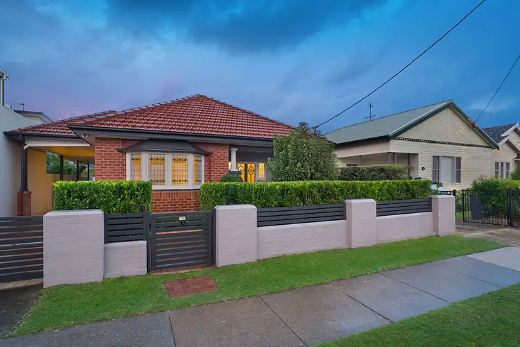 32 Glebe Road, The Junction NSW 2291
