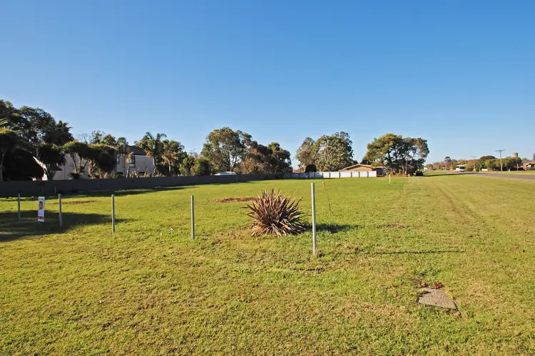 66-68 Cameron Street, Heywood VIC 3304