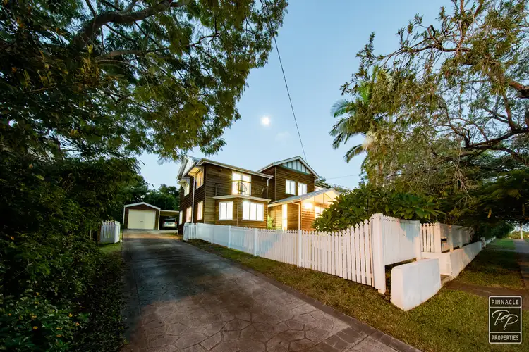 220 Cliveden Avenue, Corinda QLD 4075