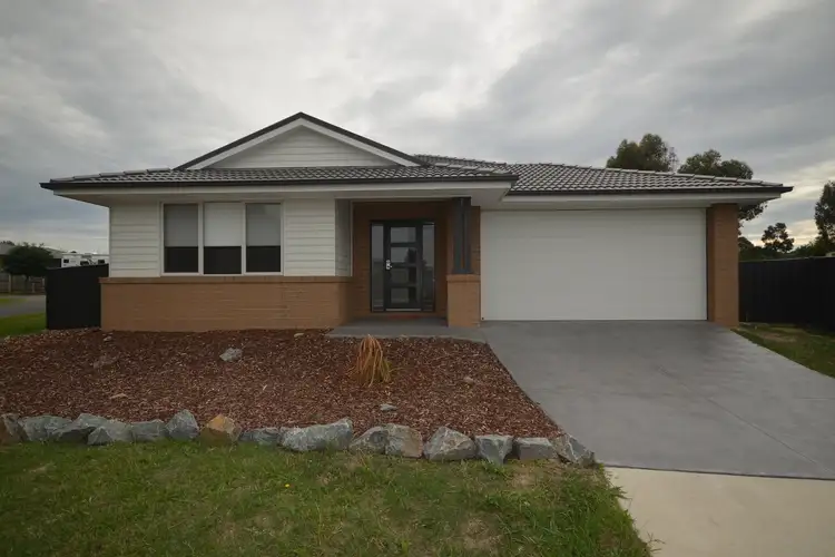 60 Timbarra Drive, Eastwood VIC 3875