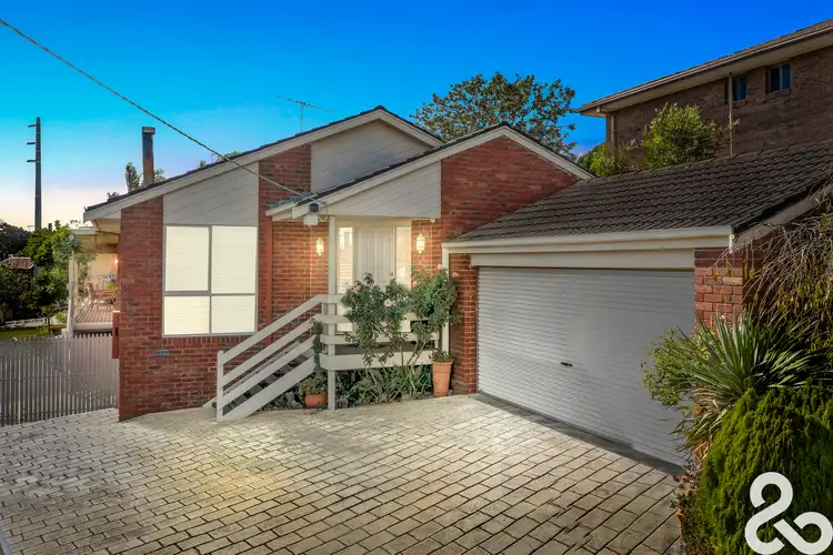 8 Dorrington Court, Mill Park VIC 3082