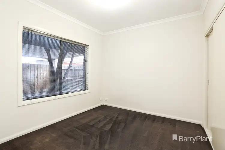 Sixth view of Homely townhouse listing, 2/27 Finchley Avenue, Glenroy VIC 3046