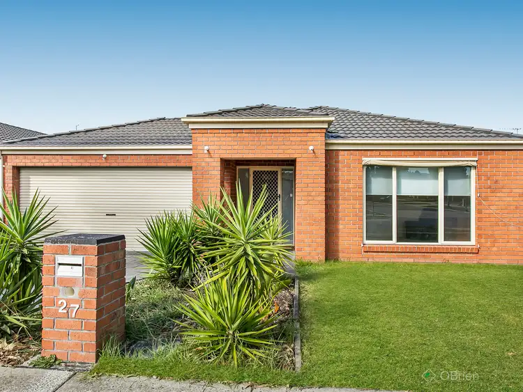27 Avalon Crescent, Cranbourne East VIC 3977