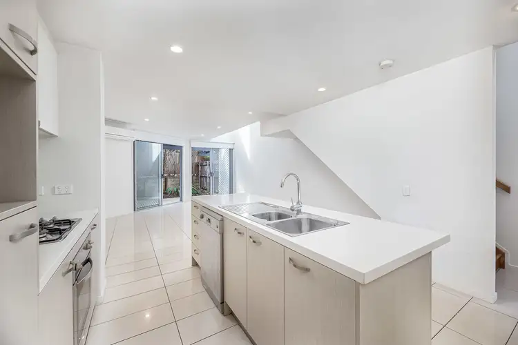 Fourth view of Homely unit listing, 2/20 Fraser Street, Morningside QLD 4170