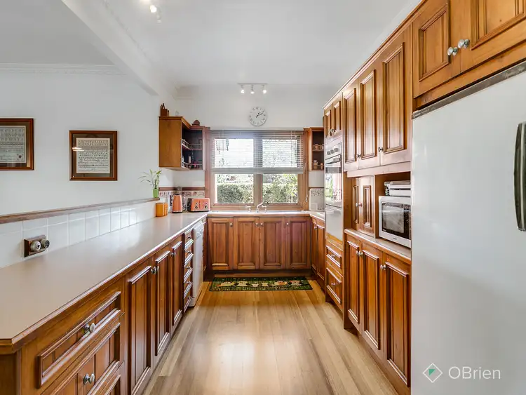 Fifth view of Homely house listing, 9 Eric Court, Langwarrin VIC 3910
