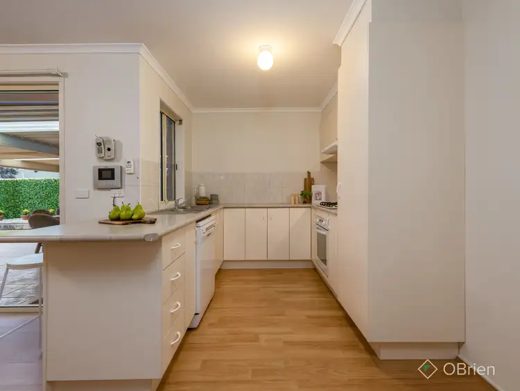Fourth view of Homely house listing, 31 Pimelea Way, Hillside VIC 3037