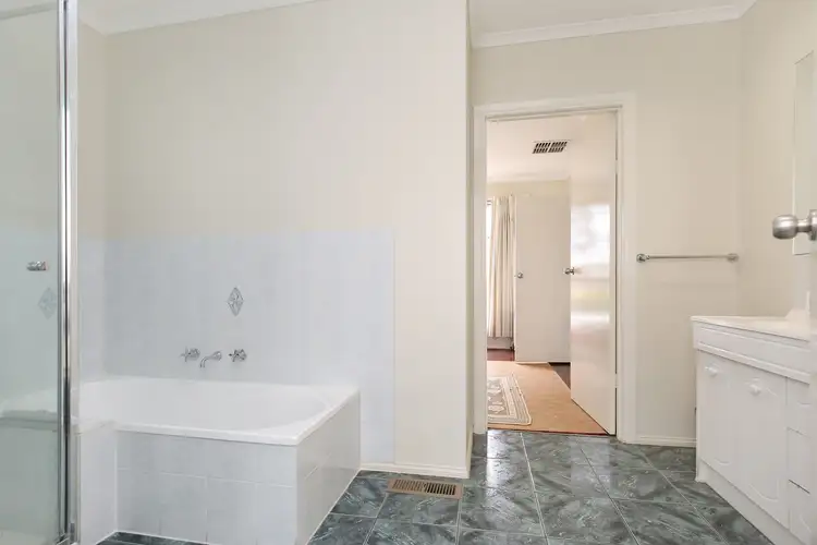 Sixth view of Homely house listing, 1 Howqua Court, Epping VIC 3076