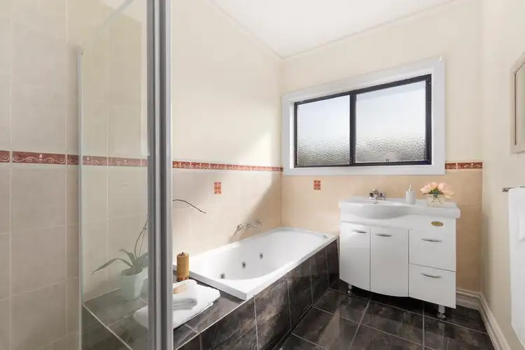 Fifth view of Homely house listing, 5 Akima Close, Greensborough VIC 3088
