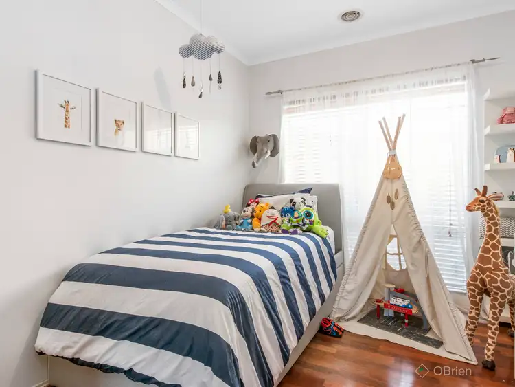Fifth view of Homely house listing, 11 Bluebell Court, Berwick VIC 3806