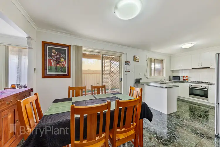Fourth view of Homely unit listing, 2/6 Pennell Avenue, St Albans VIC 3021