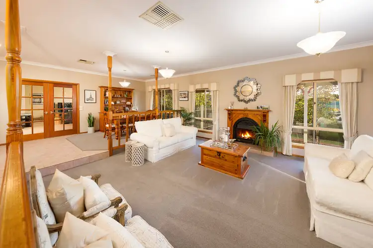 Second view of Homely house listing, 7 Sladen Court, Wodonga VIC 3690