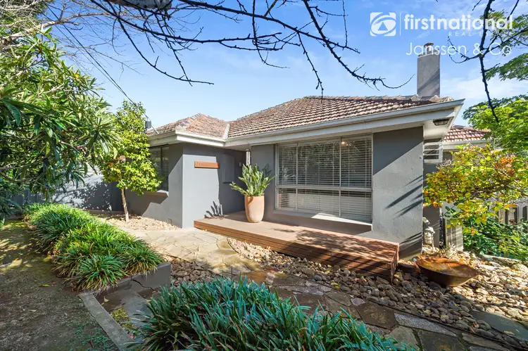 23 Middleborough Road, Burwood VIC 3125