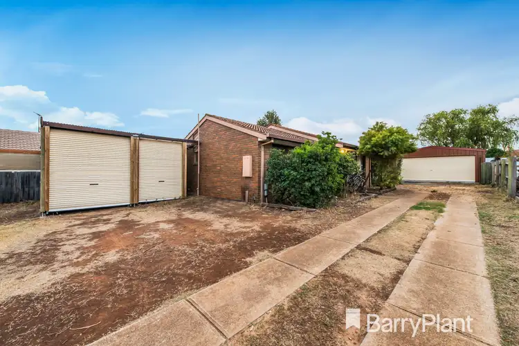 5 Pamela Court, Melton West VIC 3337