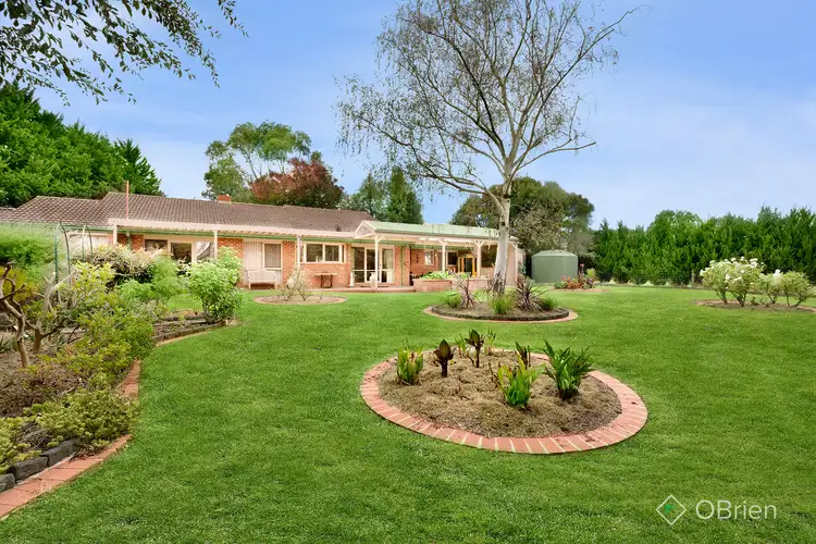6 Compass Court, Somerville VIC 3912