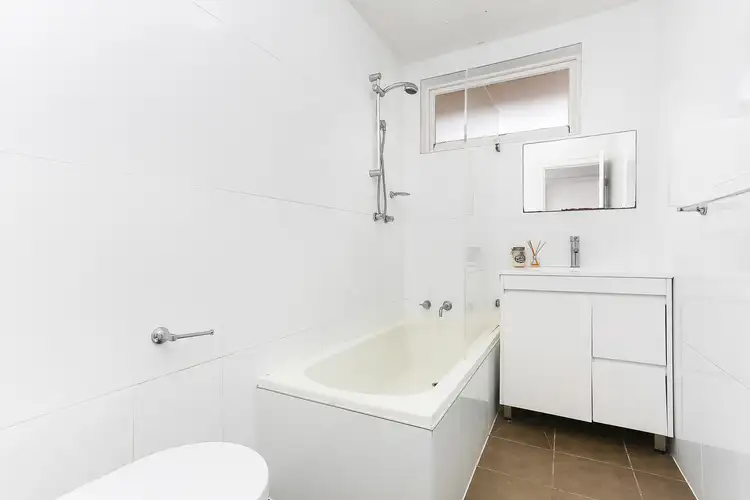 Fourth view of Homely apartment listing, 25/3 Ocean Street North, Bondi NSW 2026