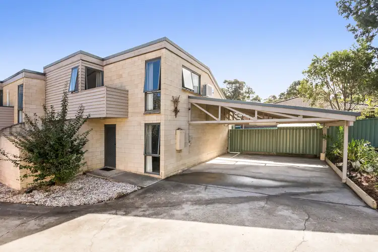 1/8 Heyington Place, Kennington VIC 3550