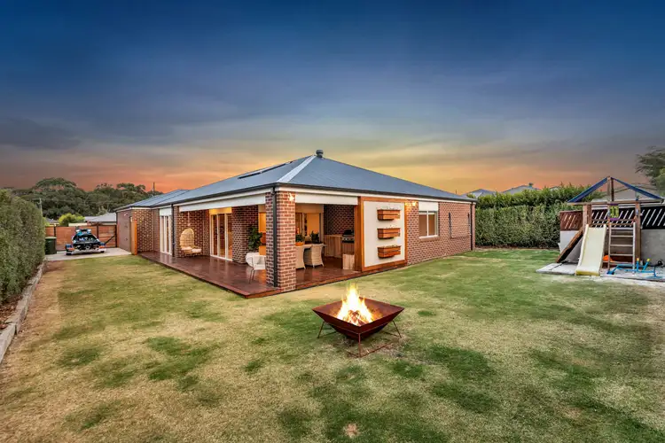 8 Jardina Street, Curlewis VIC 3222