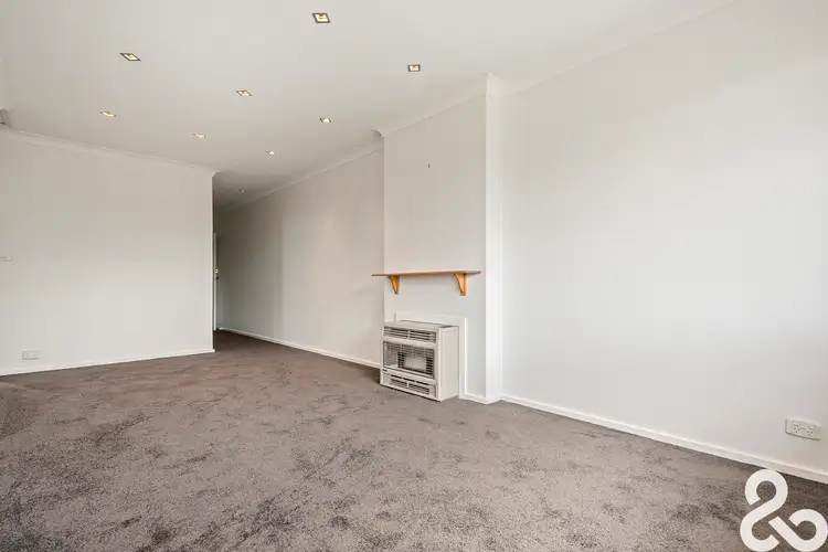 Third view of Homely apartment listing, 10/10 Dundas Street, Thornbury VIC 3071