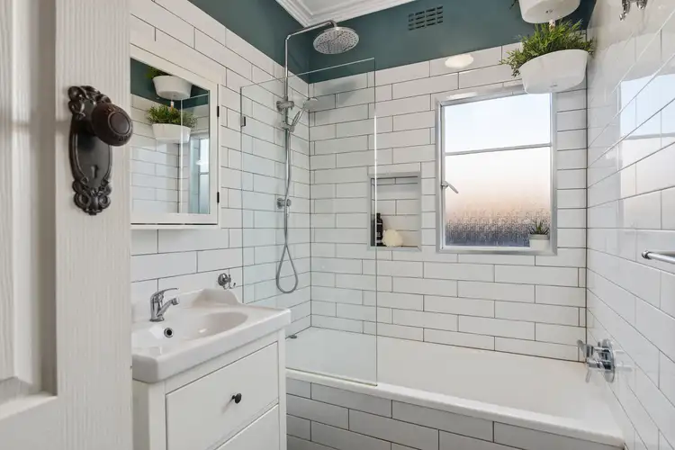 Sixth view of Homely house listing, 1/10 Blenheim Road, Newport VIC 3015