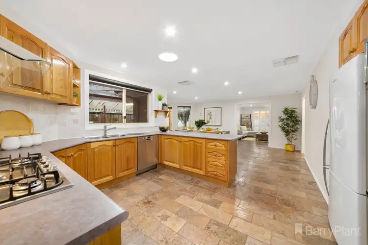 Sixth view of Homely house listing, 6 Dunraven Court, Narre Warren VIC 3805