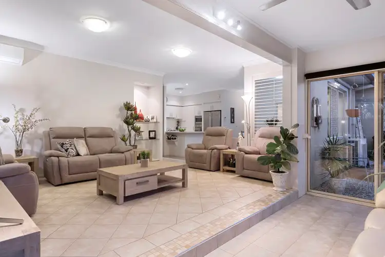 Second view of Homely house listing, 25 Oleander Place, Carindale QLD 4152