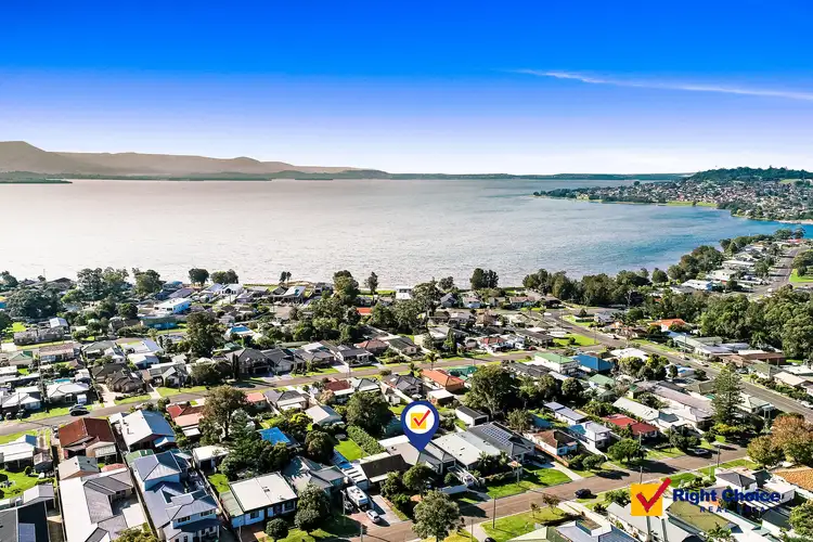 20 Parkes Street, Oak Flats NSW 2529