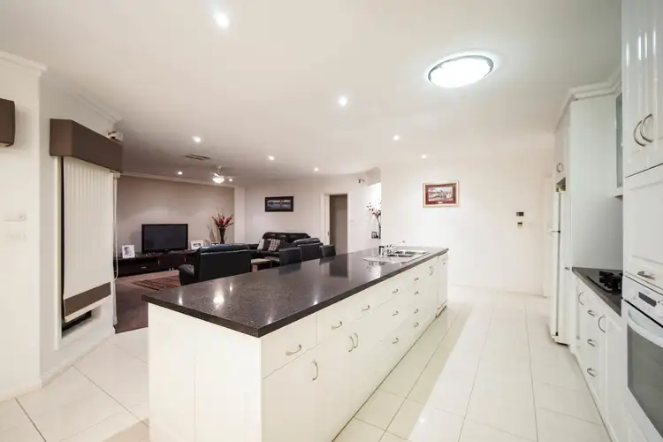 Fifth view of Homely house listing, 4 Akron Court, Mildura VIC 3500