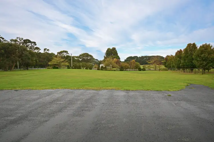 85 Atwells Road, Portland VIC 3305
