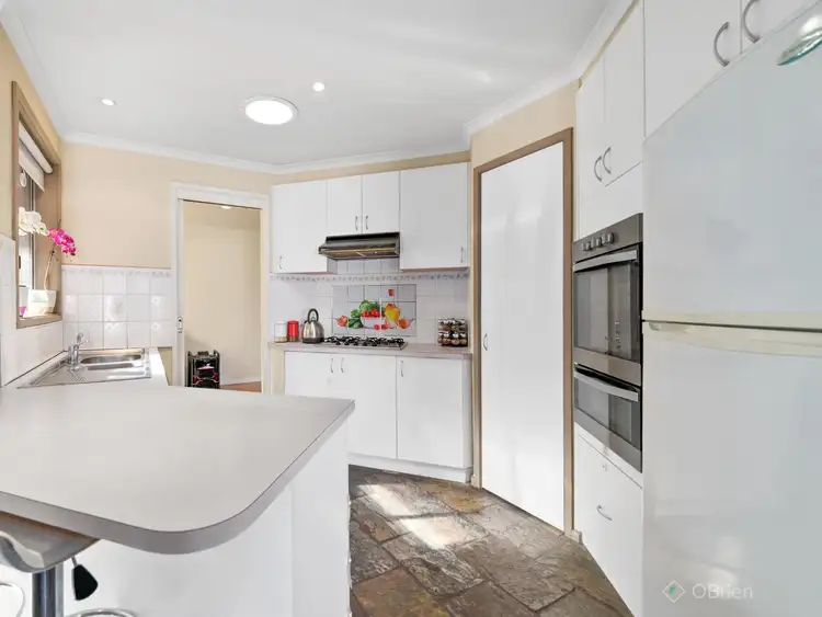 Fourth view of Homely house listing, 5 Hugo Court, Narre Warren VIC 3805