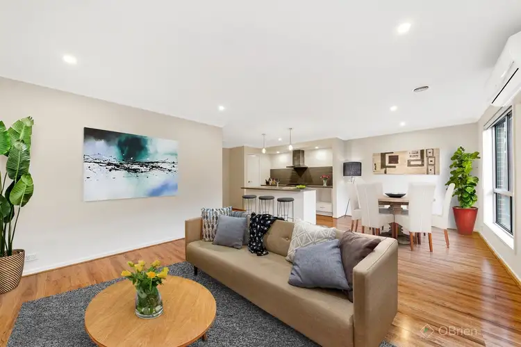8 Kosciuszko Circuit, Clyde VIC 3978
