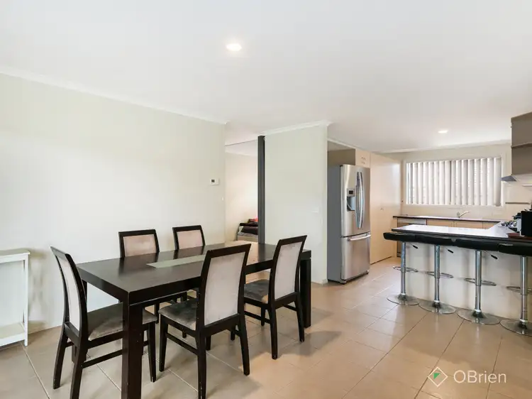 67 Diamond Parade, Skye VIC 3977