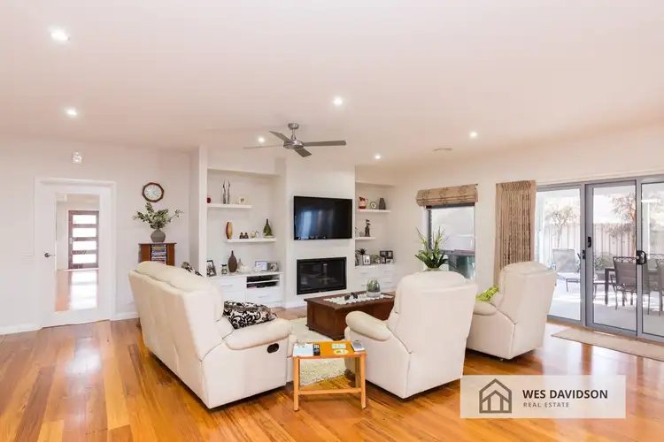 Fifth view of Homely house listing, 1 Stapylton Court, Horsham VIC 3400