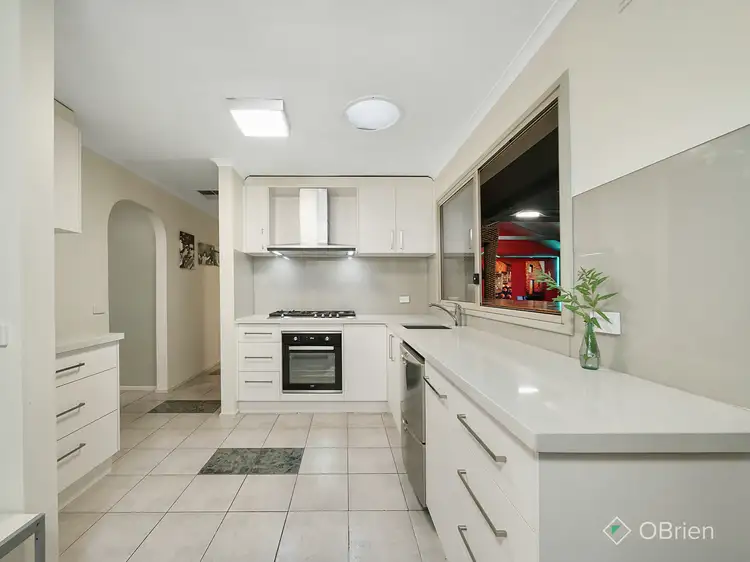 Second view of Homely house listing, 6 Berkley Court, Endeavour Hills VIC 3802