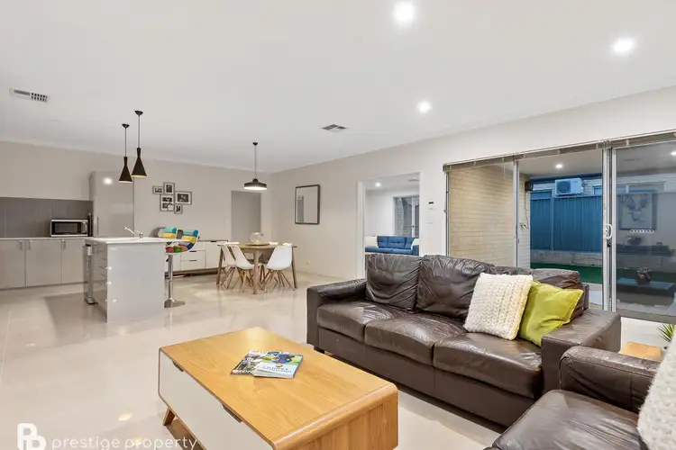 25 Donatello Drive, Landsdale WA 6065