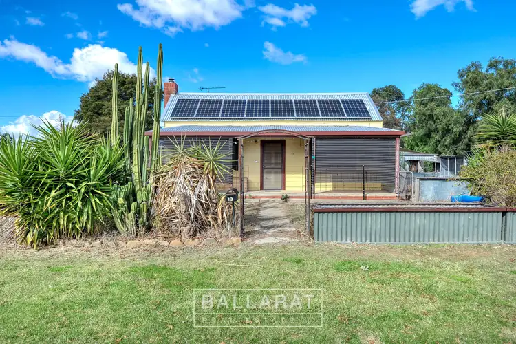 13 Ararat Road, Avoca VIC 3467